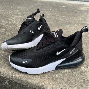 Nike Air Max 270 Women’s Size 8.5